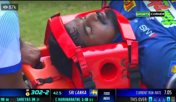 Supun_Tharaka_1's tweet photo. අඩො ආසාවෙන් උඹ සෙල්ලම් කරනකම් බලන් හිට්යෙ කොල්ලා..💔
Get Well Soon බණ්ඩා 😥🙏
#3rdODI #INDvSL #ST_18 🇮🇳 v 🇱🇰 https://t.co/VgxcfLzEOu