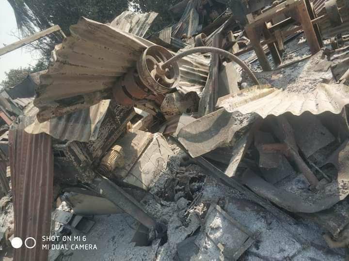 YanAungNoe1's tweet photo. SAC terrorists set fire to over 600 residential properties including a 100-yr-old church in Chanthar village, YayOo tsp on 14th and 15th Jan as 4th time. Over 10,000 locals from 15 villages had to flee in fear. #2023Jan15Coup #OpposeAntiShamElection #WhatsHappeningInMyanmar https://t.co/I1Mp4vVD6E