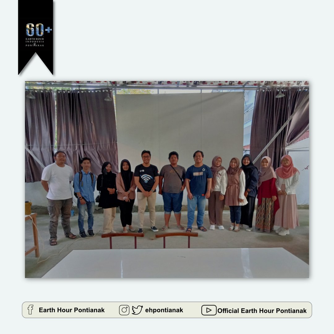 EHPontianak's tweet photo. Untuk semua volunteer baru, selamat datang di Earth Hour Pontianak! 

#IniAksiKu
#Connect2Earth
#ShapeOurFuture https://t.co/hbkI8ZU8sM