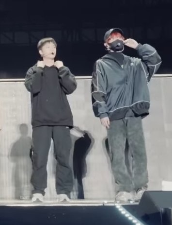 2Tae_bby's tweet photo. 🌫️🌫️🌫️🌫️
#2TAE #TAEYONG #TAEIL #태용 #태일 #2태 #NCT127 #NCT https://t.co/mhjNIQr7Ht