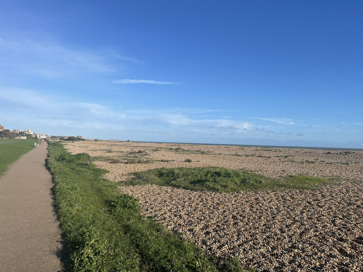 1FatKev's tweet photo. @Andrew7176 #Splendid morning down on the south coast my friend. https://t.co/Kq9EH3brwJ