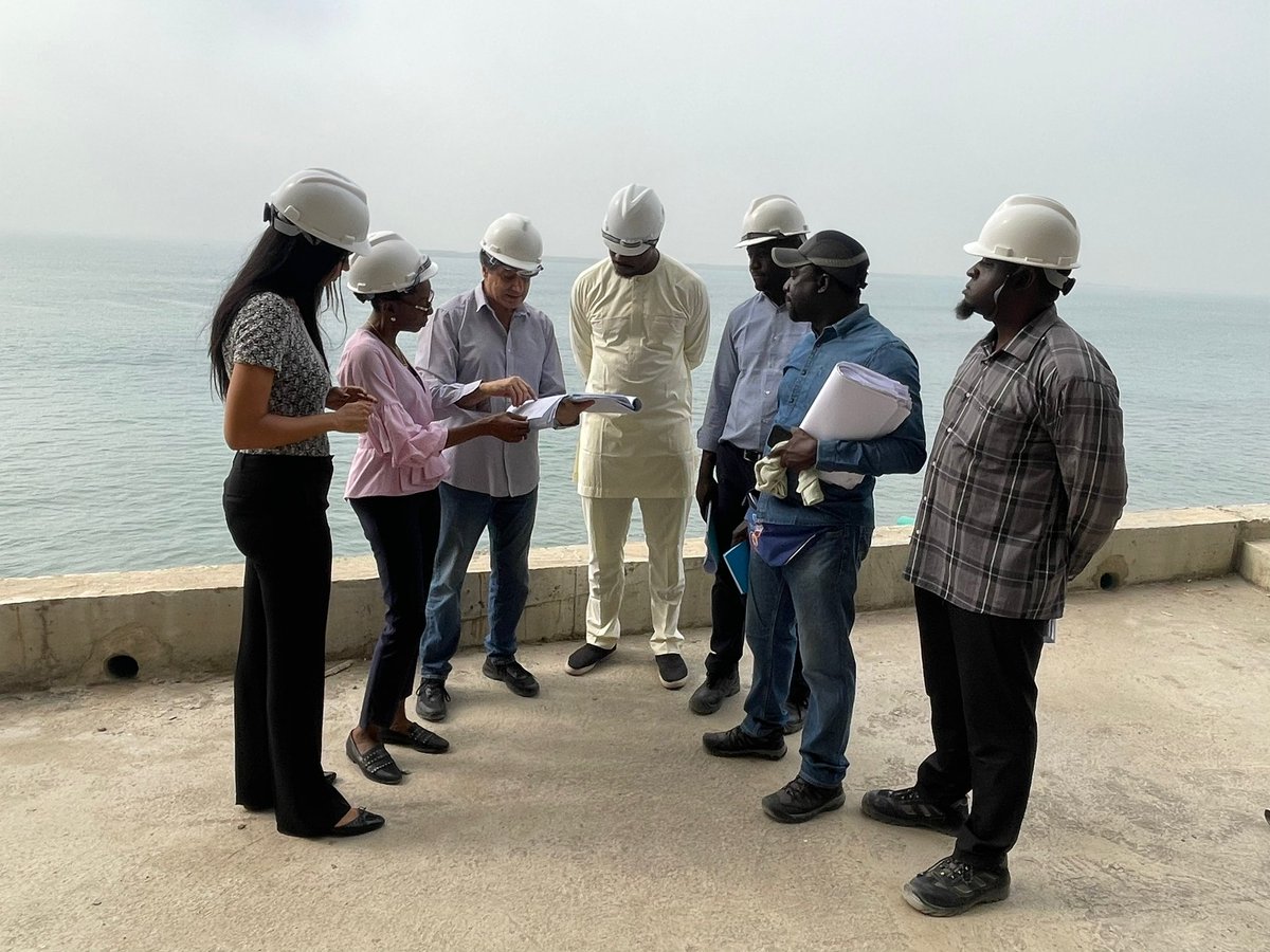 GRVlagos's tweet image. As an Architect, i get to see the awesome potential of Lagos state as a tourist magnet. I also see the contrast of beautiful developments and slum dwellings sandwiched together. Our govt will design/build and enable an inclusive Lagos for ALL. #obidients #OURLAGOS #ITISPOSSIBLE