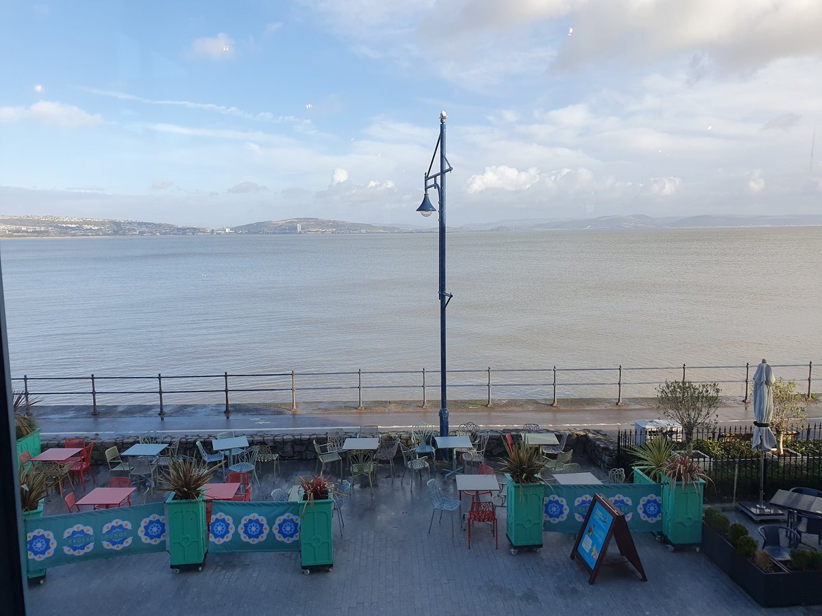 GPHurley1's tweet photo. Our view for dinner at #TheMumbles https://t.co/tiVmaYauzO