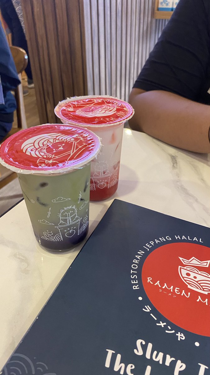 pintiandini's tweet photo. @FFOODFESS matcha enak bgtttttttttttt🤤🤤 https://t.co/CmlJzXFFzY
