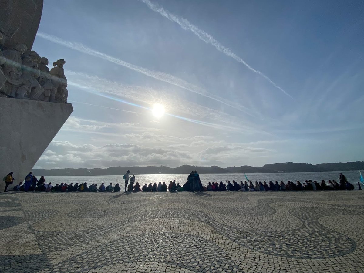 RodriguezMonino's tweet photo. El pasado mes de diciembre nuestros alumnos de portugués de 3ºESO realizaron un viaje a Lisboa donde pudieron visitar la zona de Belém así como pasear por la bonita Rua Augusta, por sus principales barrios y plazas...Gran experiencia! https://t.co/LLN5NwKoue