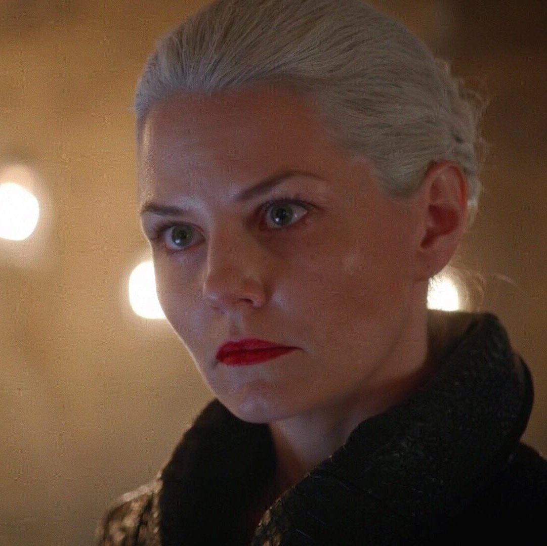 love the dark captain swan storyline