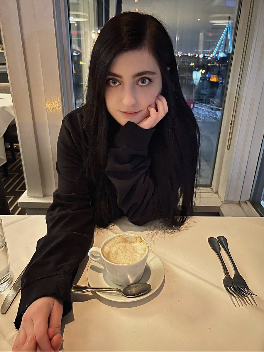 Nad On Twitter Pov Youre On A Date With A Goth Gf 