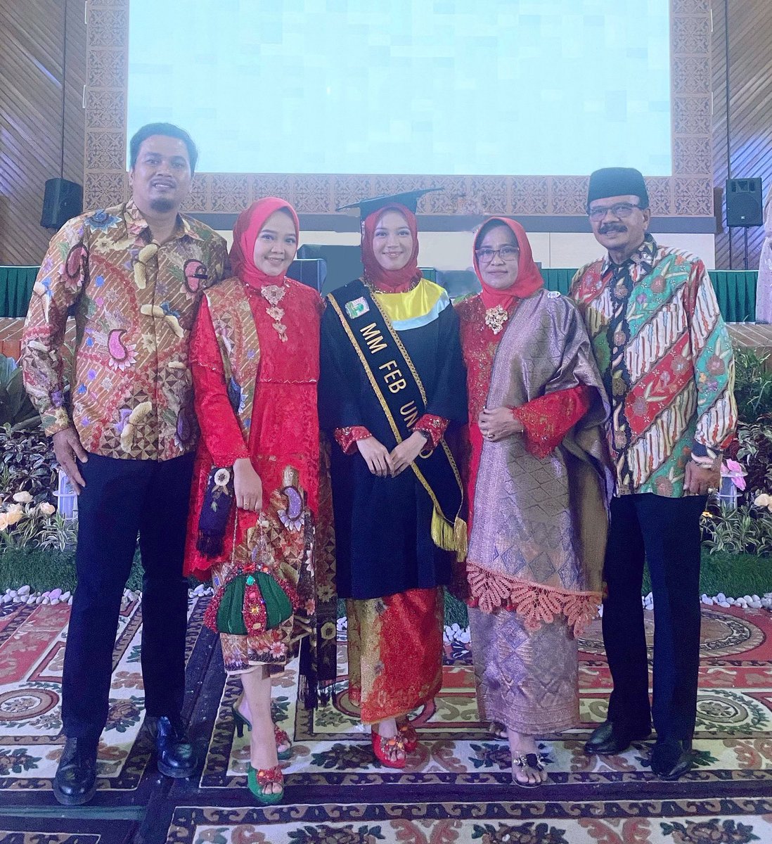 Happy Graduation Day sis #masyaAllahtabarakallah