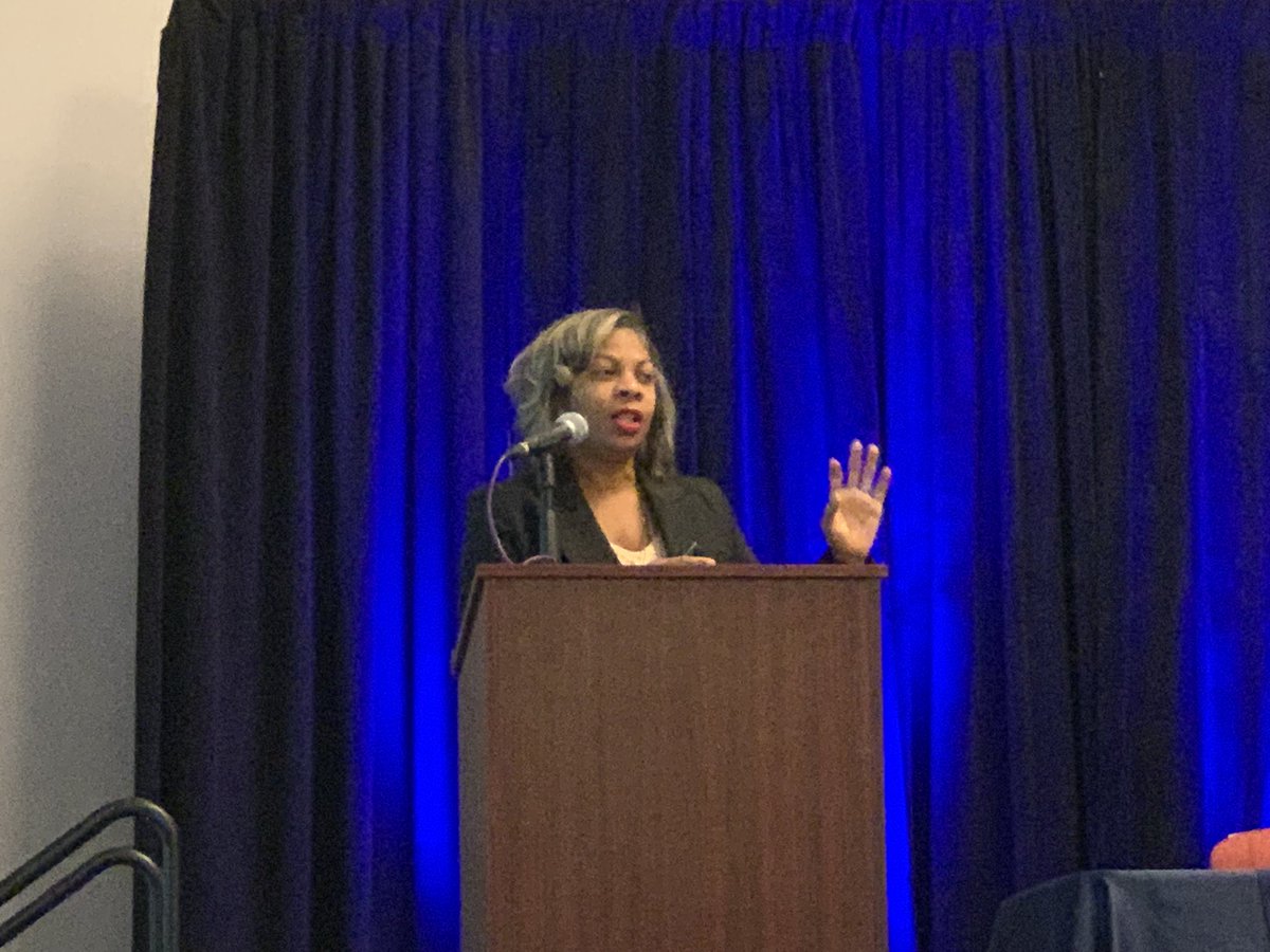 DrLyleBaker's tweet photo. Our very own, Dr. Hickson, presenting on #RegenerativeNephrology and #MSC therapy at #FSN at Bonita Springs, FL. @hickson_latonya @FLNephrology @MCFNephFellows @MayoClinicNeph https://t.co/cZXtnrRvnz