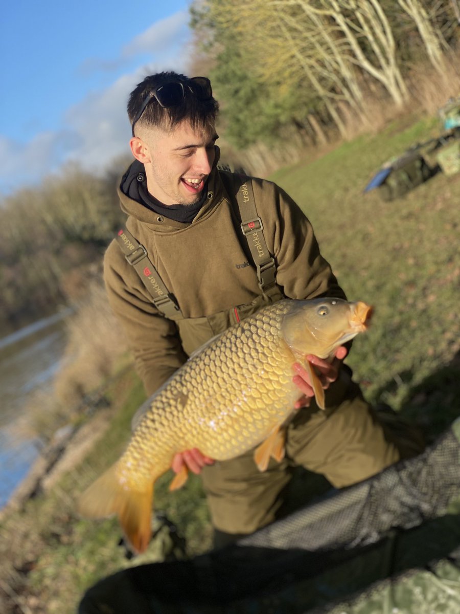 LeeDodd5's tweet photo. Great weekend carp fishing @BadenHallFisheries. The lad breaks his PB too…. Who would of thought in January! #carp #fishing #newPB #21.8lb https://t.co/WyOGoew0s0
