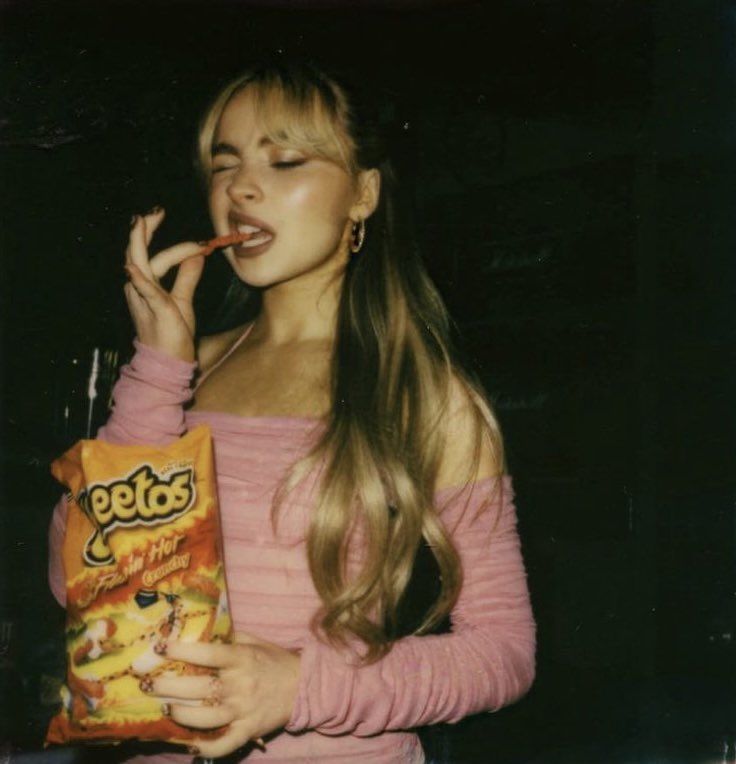 sabrina-carpenter-on-spotify-on-twitter-sabrinaannlynn-reached-over