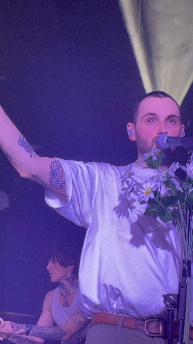 Beth Ⓥ tweet media