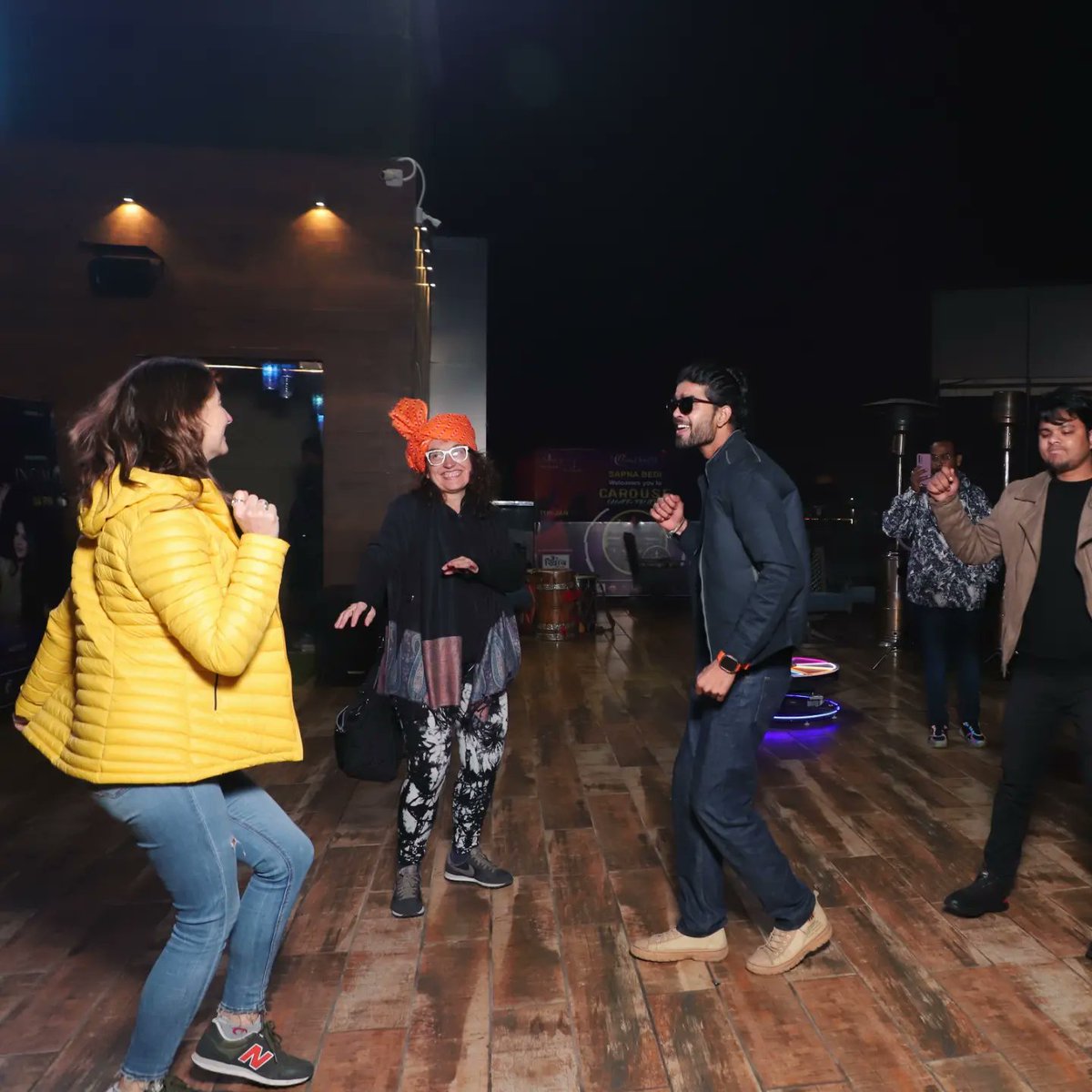 rjaykar468's tweet photo. #dance #picture #carousehattrick #party #agra https://t.co/thsDEQ6MSM