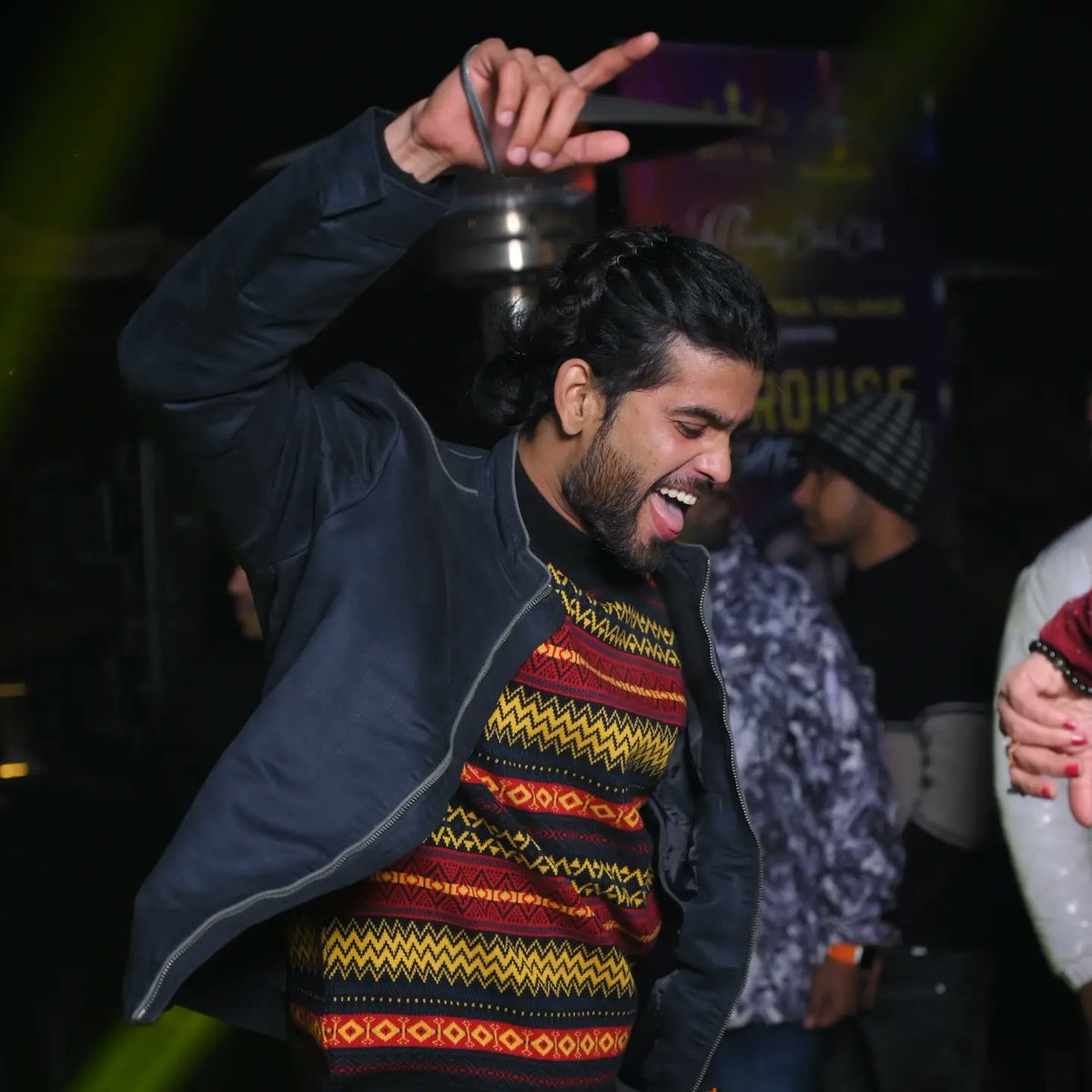 rjaykar468's tweet photo. #dance #picture #carousehattrick #party #agra https://t.co/thsDEQ6MSM