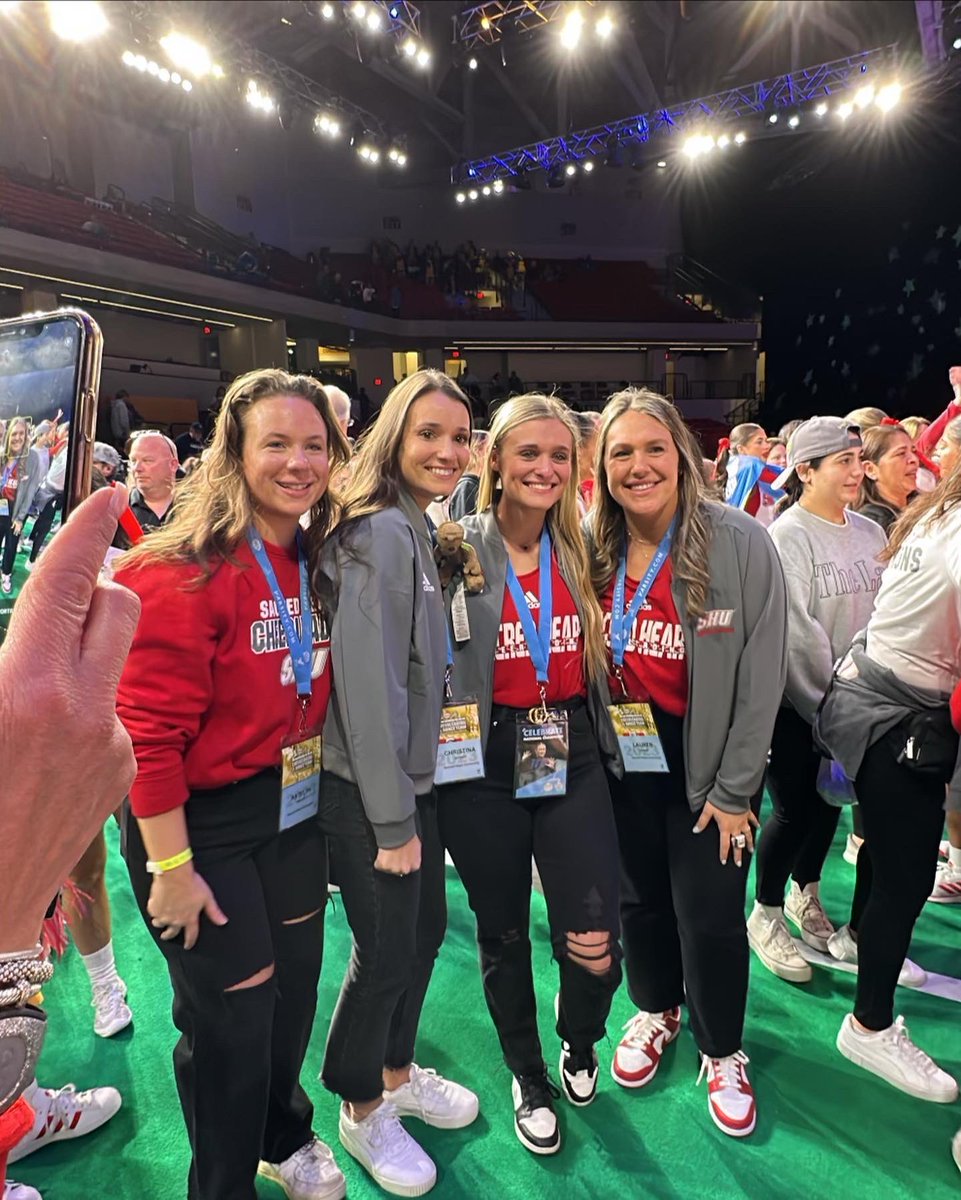 eagles_cheer914's tweet photo. ❤️CONGRATULATIONS 💙
Eastchester alumni SHU senior Maddie,
SHU coach Jayce &
@SHUCheer
on their 4 peat Open All Girl Game Day National Championship #onceaneaglealwaysaneagle
#eaglepride 🦅 #EHSVC #FamilyE #weareeastchester #dreambelieveachieve @Eagle___Nation https://t.co/2FTAHSO6II