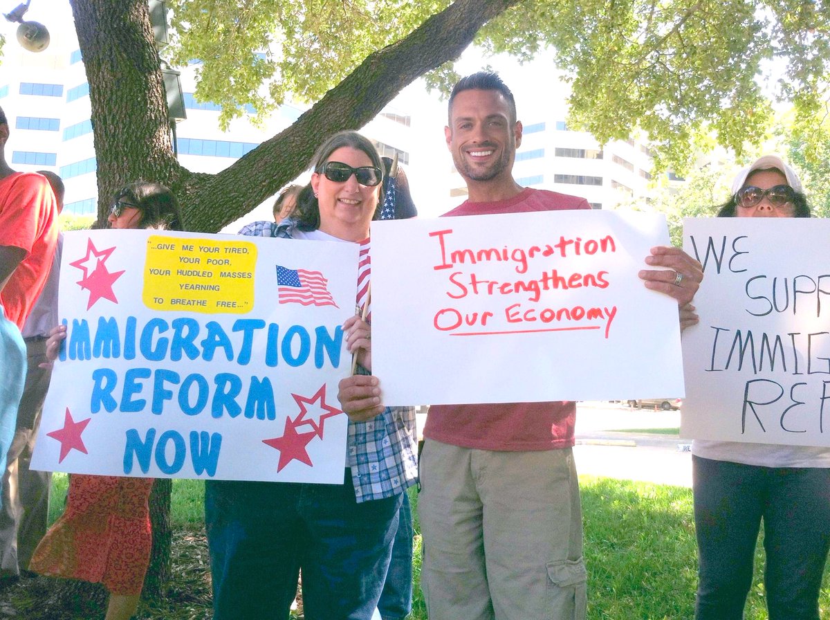 Solrac214Solrac's tweet photo. I miss my time as an activist for #OrganizingForAction! Here we are at an immigration event. #OFA was a nonprofit organization & community organizing project that advocated for the agenda of former POTUS #BarackObama.
#Democrat #Liberal #LGBTQIA #TurnTexasBlue #Vote #GayUSA https://t.co/AZIpj27AI7