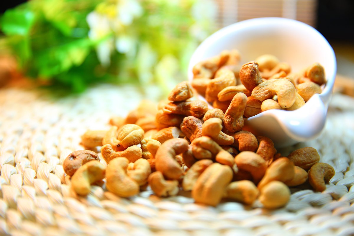 HealthyMeal007's tweet photo. Benefits of Cashew nuts, Nutrition Values and Side Effects 👇
https://t.co/p5wRhXi1yr https://t.co/K48UxEWS02