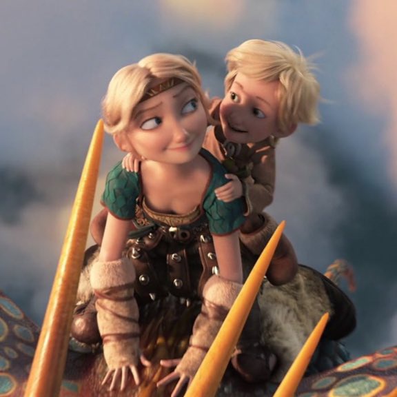 dailyhiccstrid's tweet image. with nuffink ♡