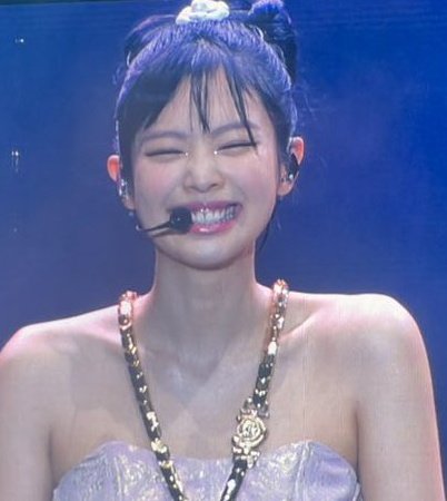 BLINKVotingPage's tweet photo. Feliz cumpleaños a la chica de la sonrisa más hermosa 💗 

Blinks de Latam sigan usando los tags 👇🏻 sigamos celebrando a Nini 

JENNIE RUBY JANE DAY
#TheIconJENNIEDay
#오늘생일인_걔가_나야_제니 
@BLACKPINK https://t.co/M5R2khrKGO