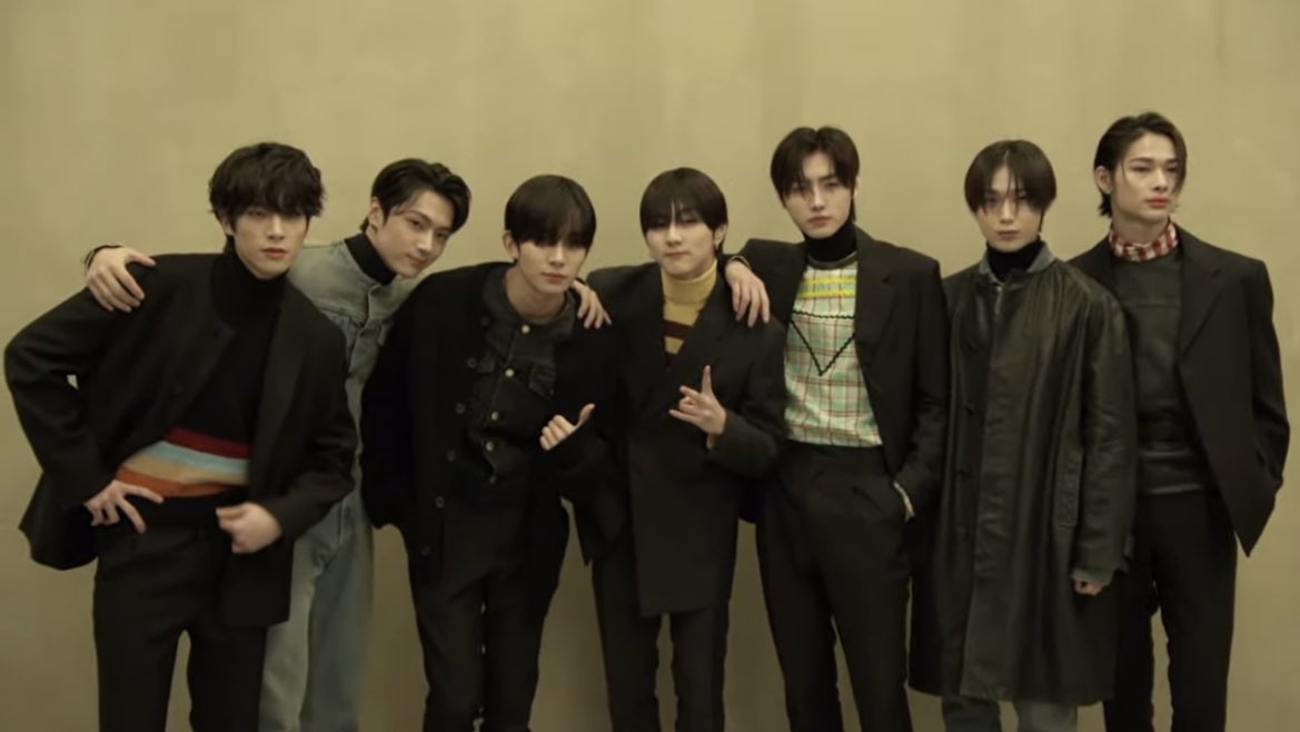 EN7ernally's tweet image. ENHYPEN THE MAIN EVENT ❤️‍🔥

#PRADAxENHYPEN #PradaFW23