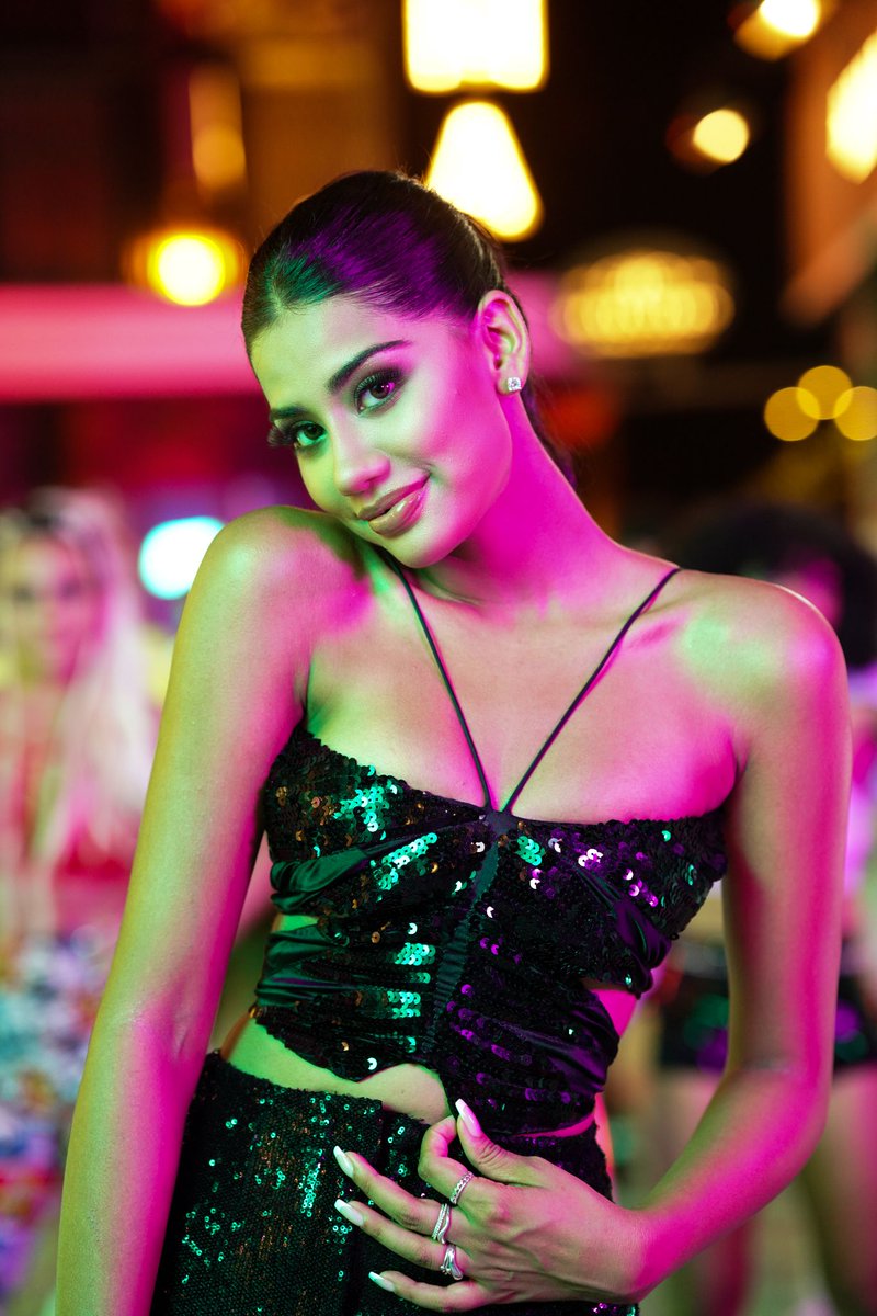 VYRLOriginals's tweet photo. Isn’t @RitikaKhatnani the cutest! ❤️❤️

How many times have you played #Gadbadi?

#VYRLOriginals #Akull #AkullOnTheBeat #StaticAndBenel #LisaMishra #MellowD #NewMusic #SundayVibes https://t.co/CBFuXGf6WI