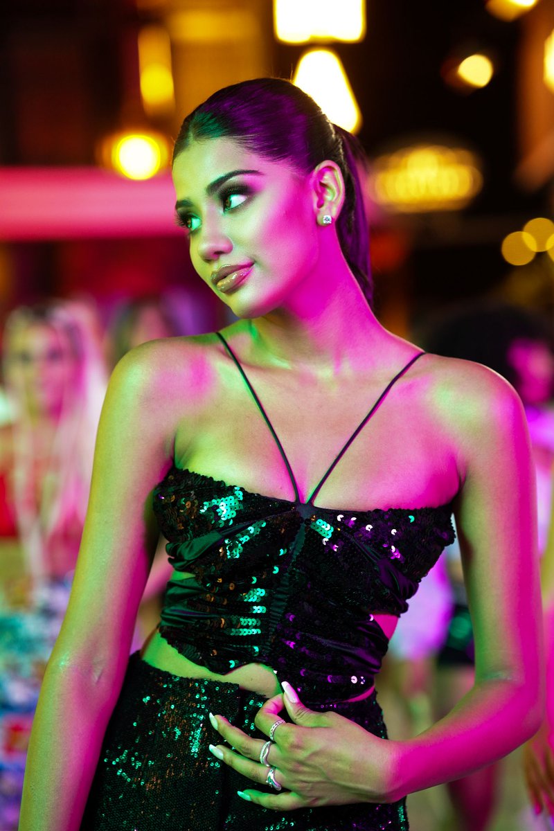 VYRLOriginals's tweet photo. Isn’t @RitikaKhatnani the cutest! ❤️❤️

How many times have you played #Gadbadi?

#VYRLOriginals #Akull #AkullOnTheBeat #StaticAndBenel #LisaMishra #MellowD #NewMusic #SundayVibes https://t.co/CBFuXGf6WI