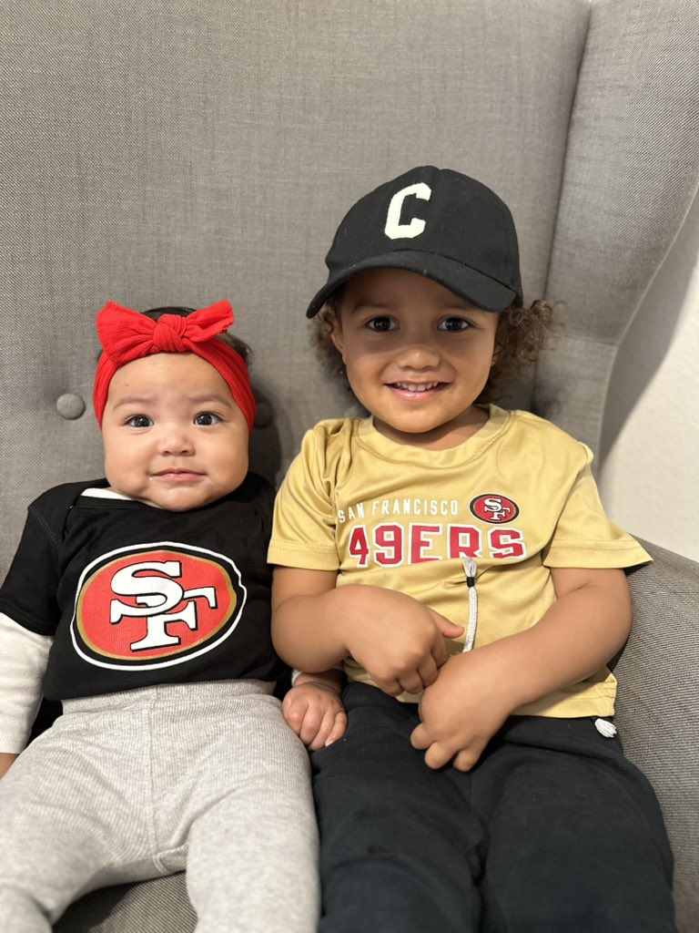 xxCoco7's tweet photo. My babies 😍❤️💛 https://t.co/mnlWk5qx0w
