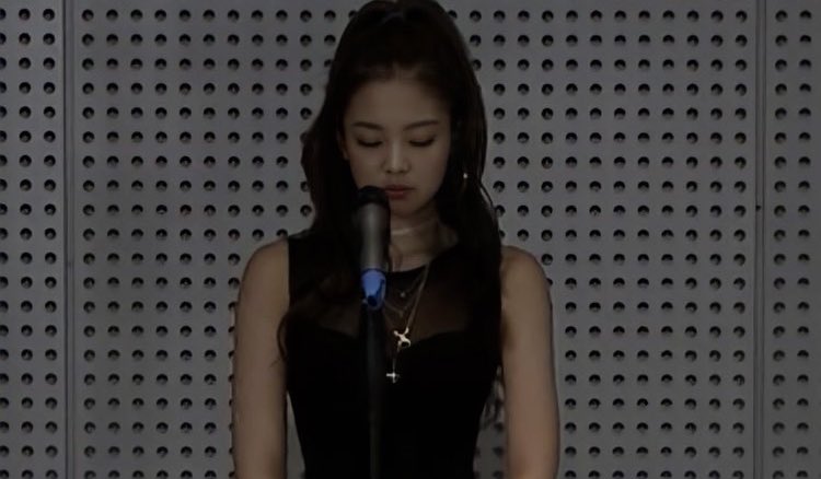 BPINKLATINO's tweet photo. Comienza a celebrar el cumpleaños de  JENNIE. Responde con el hashtag + tagline.

JENNIE RUBY JANE DAY
#TheIconJENNIEDay
#오늘생일인_걔가_나야_제니 @BLACKPINK https://t.co/CDmHeJLiPV