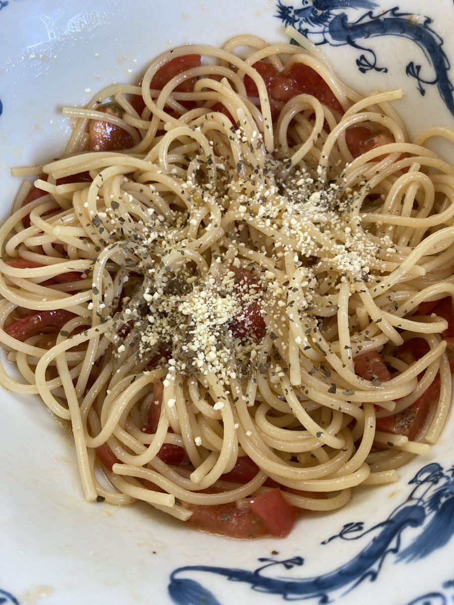 「なんの気なしに今まで作ったパスタを撮り溜めてたのですが使う場面がないためここで供」|スルメ・デ・ラ・ロチャ@かつてスルメロックと呼ばれた男のイラスト