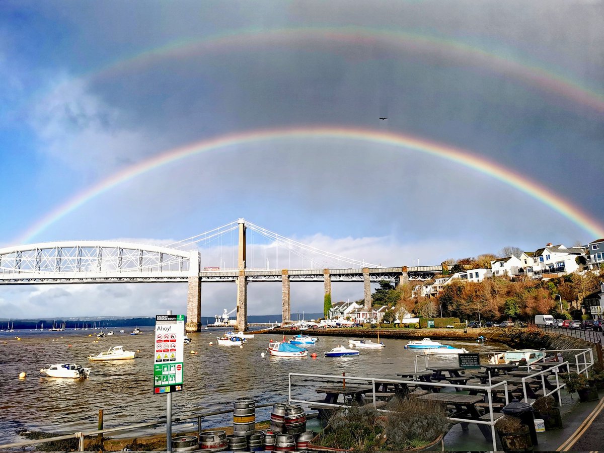 Double rainbow over the Tamar Bridge @Plymouth_Live @oneplymouth @bbcweather @ITVCharlieP #TamarBridge #brunelbridge #ferryinn #Plymouth #rainbow #Weather