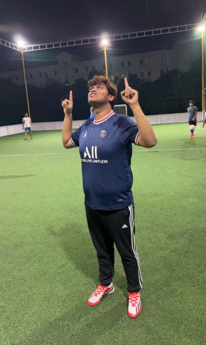 KRISH___GANGWAR's tweet photo. PSG plan confirmed: they want to unveil Aditya paul as new signing today at Parc des Princes. 🔵👋🏻 #psgcf

Understand that some of the add-ons in €100m package deal are related to PSG to win LEAUGE-1 or the Champions League during 7 years of contract. https://t.co/8rrh46dtw4