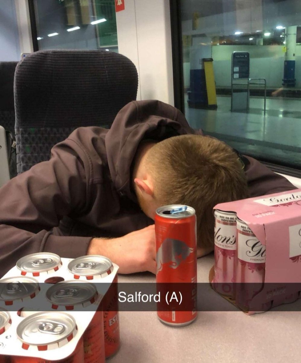 Sutton United Sleeper Going To Salford Yesterday 😴📷... 

(#)- #Salfordcity | #SuttonUnited