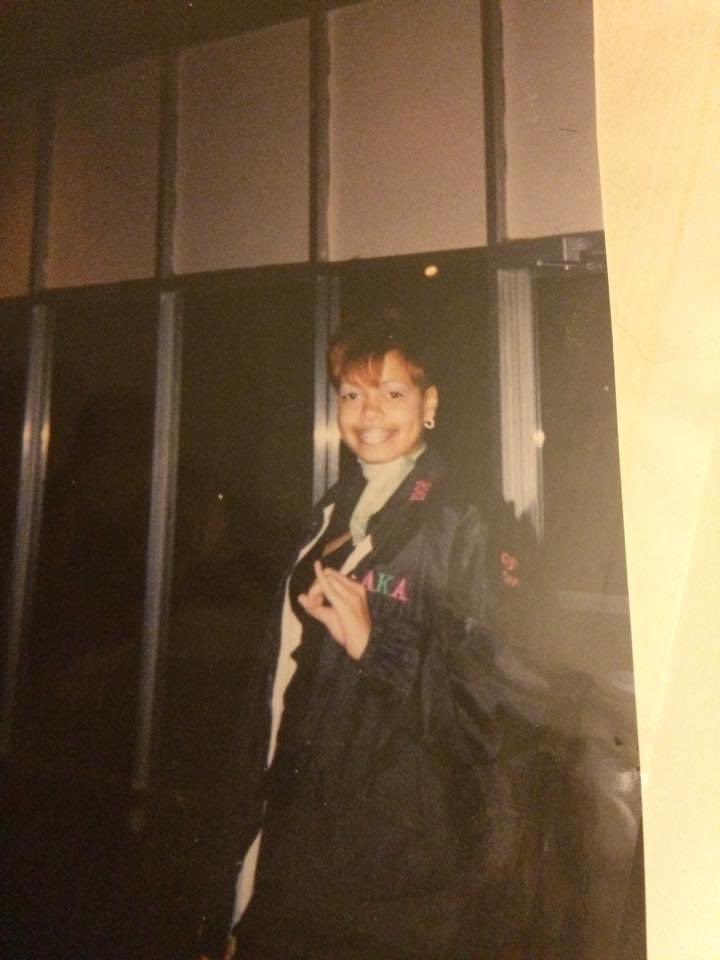 Tanya_N_Shelton's tweet image. Throwback to my days on the yard @PaulQuinn1872. The cafeteria was always crowded for probate shows. No flyers needed. You knew a line went over when everyone was dressed alike in morning classes. Happy Founders Day! 💗💚 #AKA1908 #ThetaTheta #Spring97 #PQC