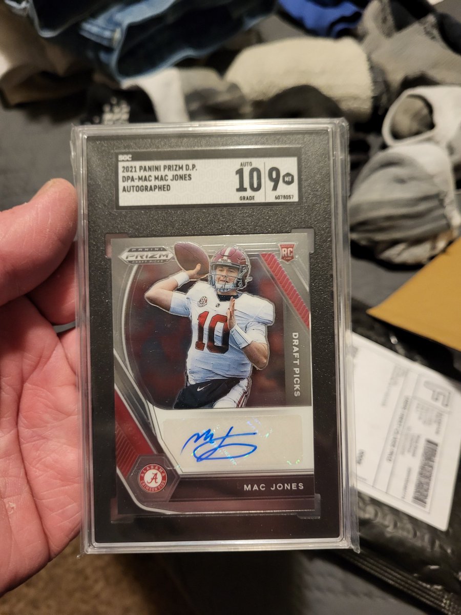 FBCommonCards's tweet photo. Finally came down in my price range!! Have almost the entire Alabama Silver and Reds from this set! https://t.co/gPdq65ScwP