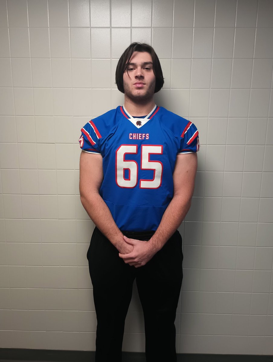 LHSChiefs's tweet photo. Congratulations to @AdamWormuth65 and @DippreLacota on winning the Hookey Reap awards for most outstanding offense and defensive linemen. https://t.co/3DEO08lKfG