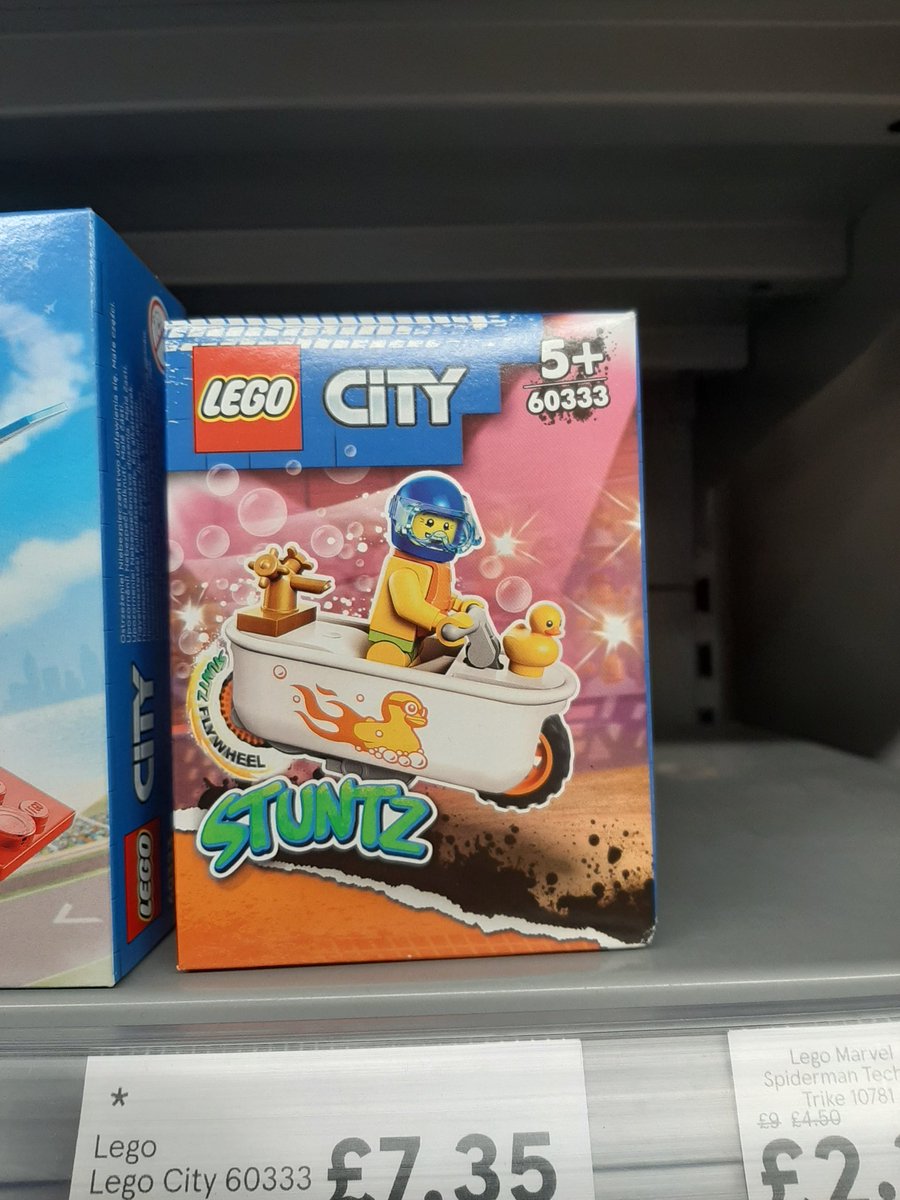 A motorbike bathtub toy not produced by AI imagery but sold on the shelves of supermarkets is very telling of a society that has normalised time exploitation.
#Playmobil 
#DoToysHavePolitics
#Barthes 
#BraceForTheSemester
