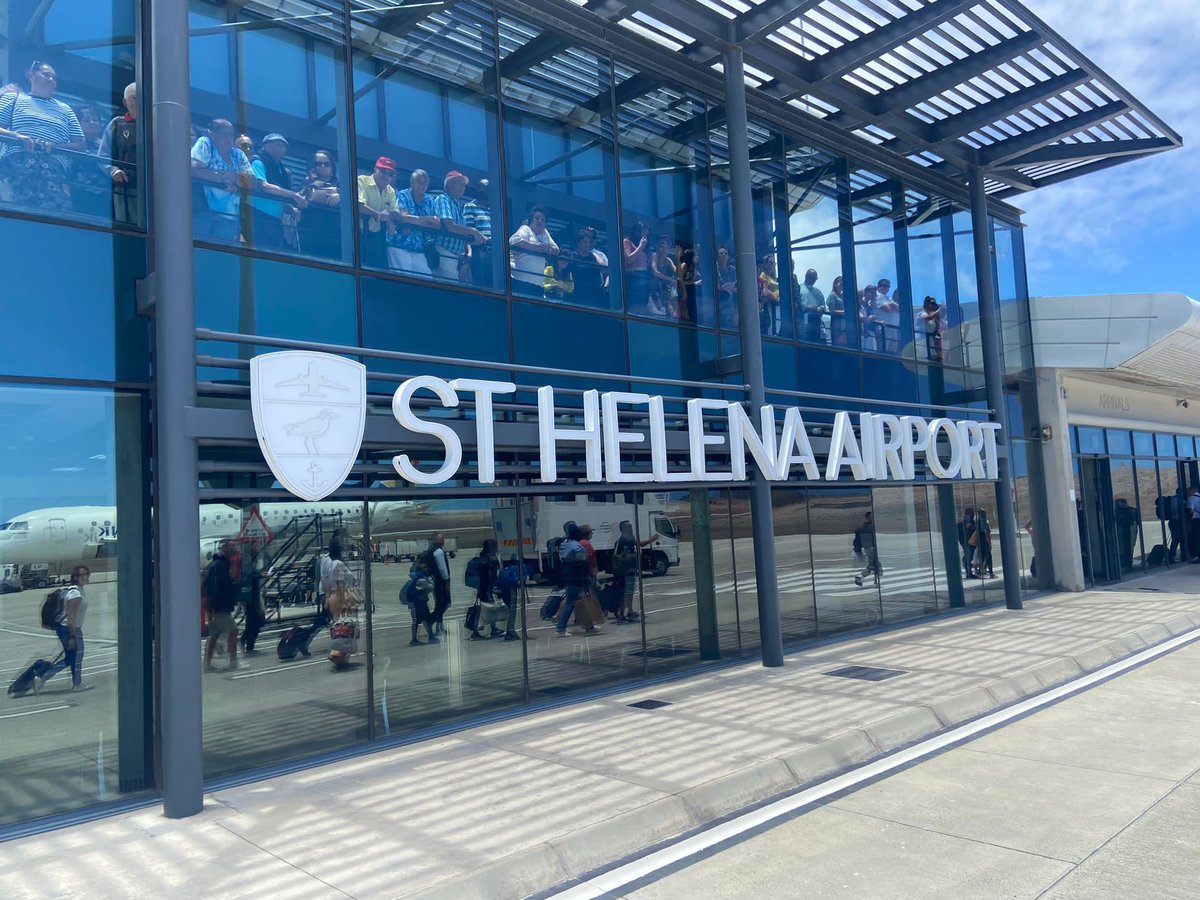 AdamPileUK🇬🇧 (@adampileuk) on Twitter photo 🛫#Sthelena airport (HLE) is a modern marvel- providing a lifeline to a community in the middle of the South Atlantic 🇸🇭🇬🇧
Despite the rumours- the airport is functioning with a good track record 🧵…
#planespotting #AvGeek #FCDO
<a href="/Gov_Phillips/">Nigel Phillips CBE 🇬🇧</a> <a href="/sthelenatourism/">St Helena Tourism</a> 🛫#Sthelena airport (HLE) is a modern marvel- providing a lifeline to a community in the middle of the South Atlantic 🇸🇭🇬🇧
Despite the rumours- the airport is functioning with a good track record 🧵…
#planespotting #AvGeek #FCDO
<a href="/Gov_Phillips/">Nigel Phillips CBE 🇬🇧</a> <a href="/sthelenatourism/">St Helena Tourism</a>