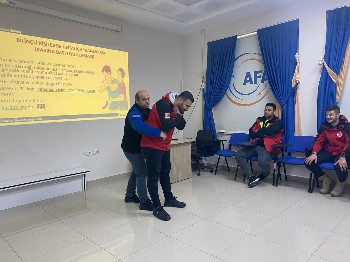 AFADHatay's tweet photo. ANDA Hatay Arama Kurtarma Ekibi üyelerine Kentsel Arama ve Kurtarma Akreditasyonu kapsamında "İlk Yardım Farkındalık Eğitimi" verildi. 
#AFADAkredite ✅
#İlkYardımHayatKurtarır
@andaAke @andadernegi https://t.co/HnNOIBhmPV