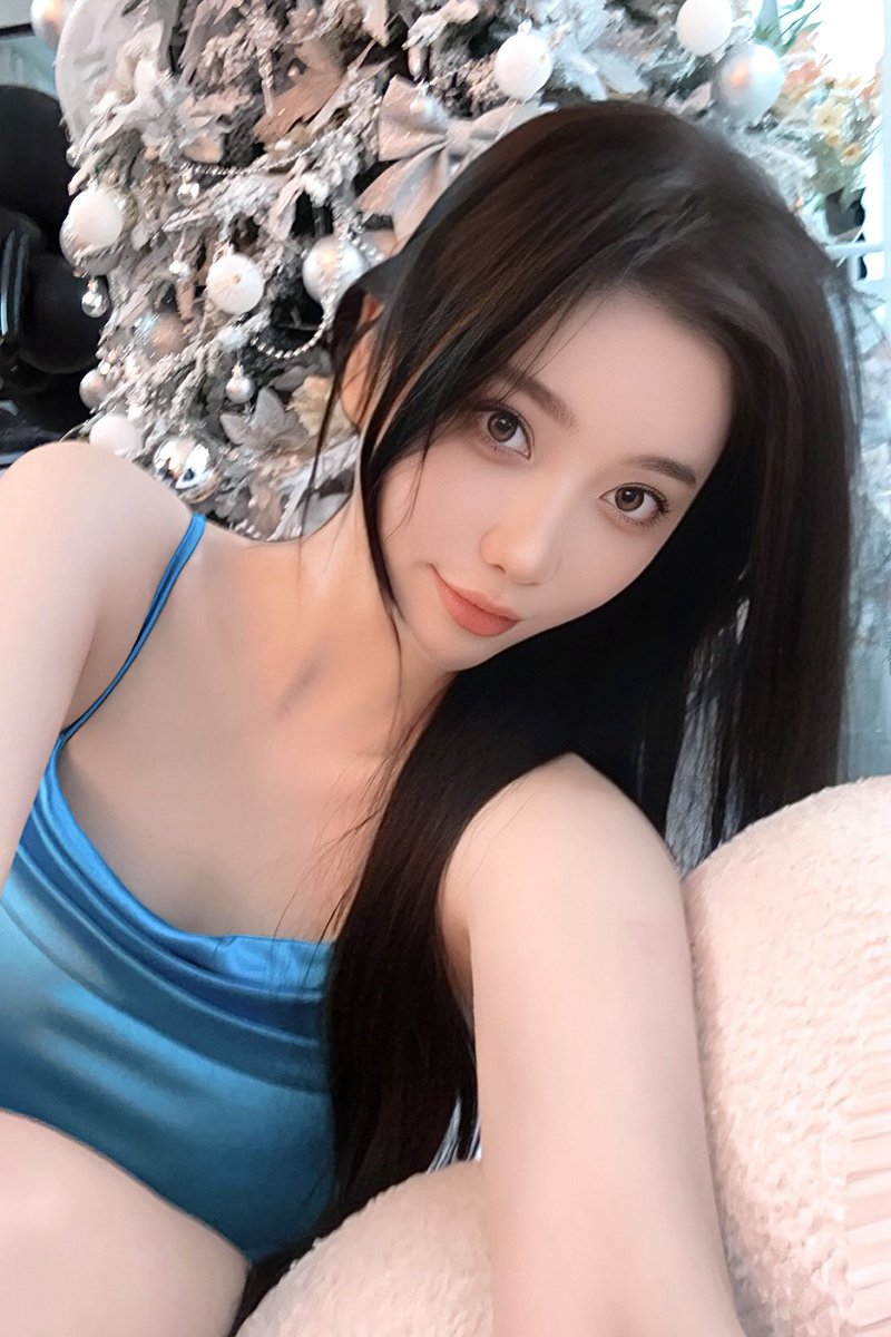 sugarbabyssssu's tweet photo. 新年新人设：擅长说情话的混蛋女人

#杨晨晨 https://t.co/e70Wtbvap6
