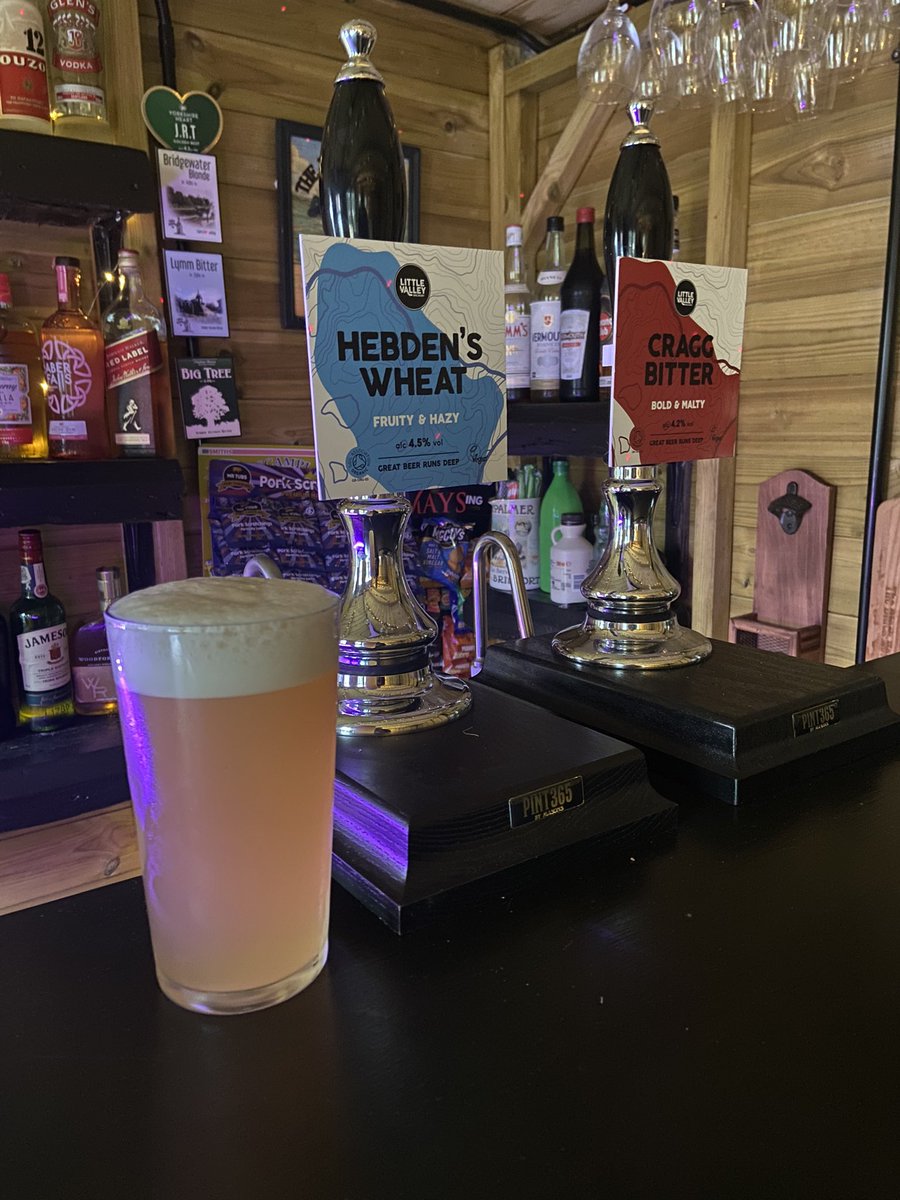It's all down to <a href="/LittleValleyAle/">littlevalleyale</a> this weekend 
Firm favourite #CraggBitter is joined by, new to us #HebdensWheat
All very enjoyable #HappyValley