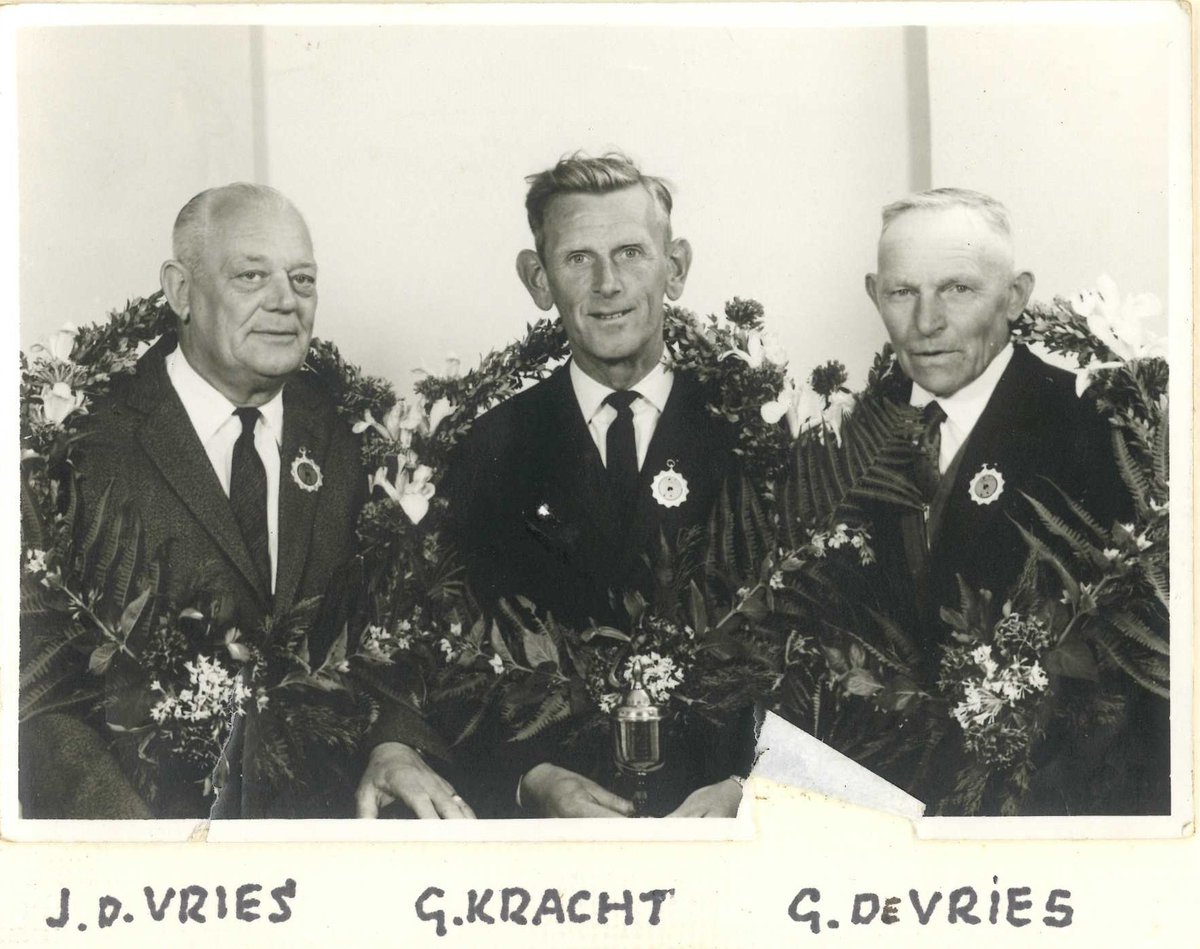 Kaatsers van de Lanen: Geert Kracht - lanenkaatsen.nl/?p=2246 - 
Als we het over kaatsers van het eerste uur hebben, die goed presteerden op de Lanen, dan mag de naam van Geert Kracht niet ontbreken. Ook was hij al vanaf het begin betrokken bij de organisatie van het Lanenkaat...