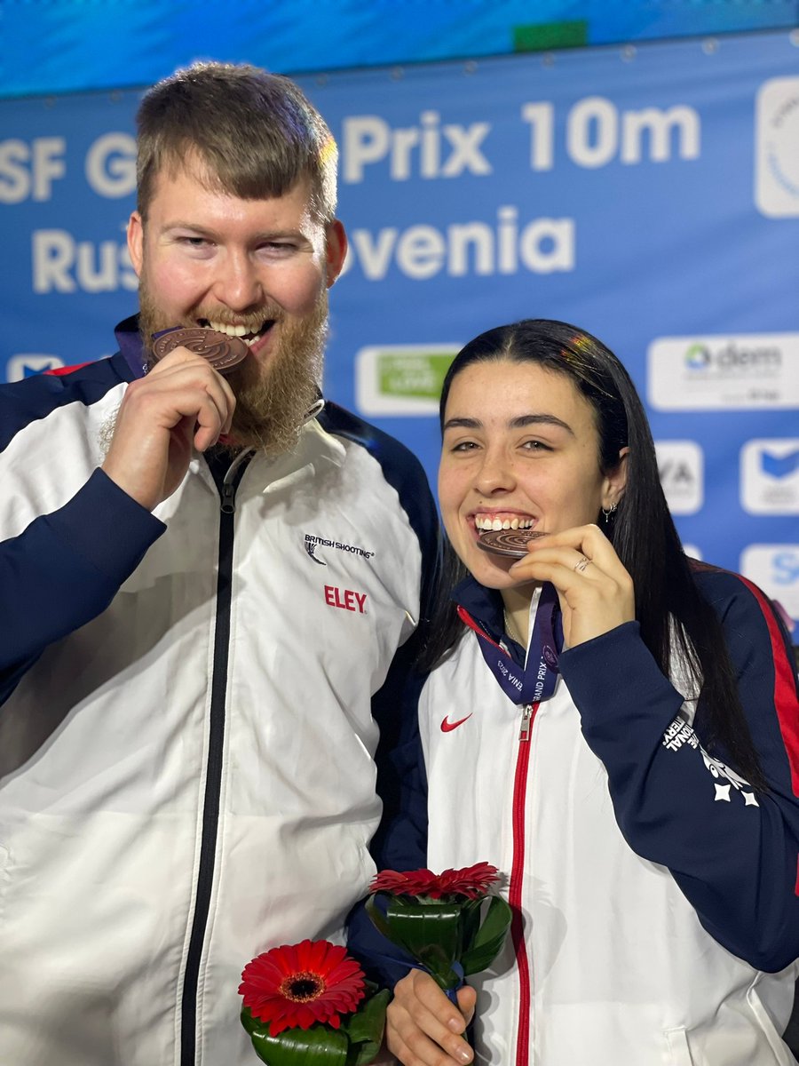 elaine callaghan tweet media