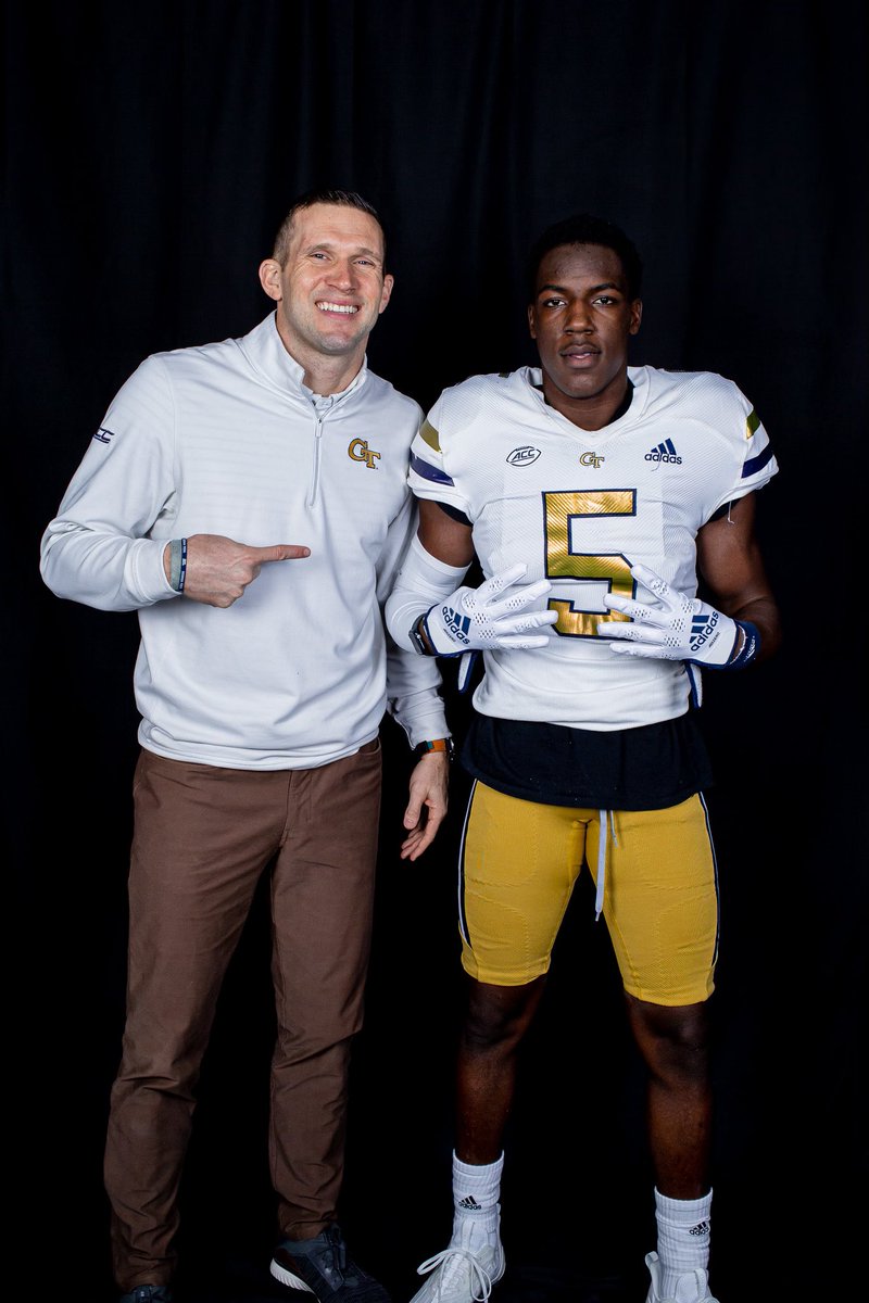 ChristianP2024's tweet photo. Enjoyed my day yesterday definitely will be back 🐝🐝 #404 @_CoachThacker #georgiatech https://t.co/gkI6a9v0cE