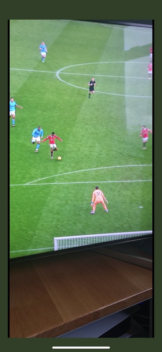 MLSBobby's tweet photo. @the_bonnfire @KaylynKyle @ChristinaUnkel He physically blocked one of the fastest players in the prem from clearing that ball https://t.co/fsy4BXxzGL