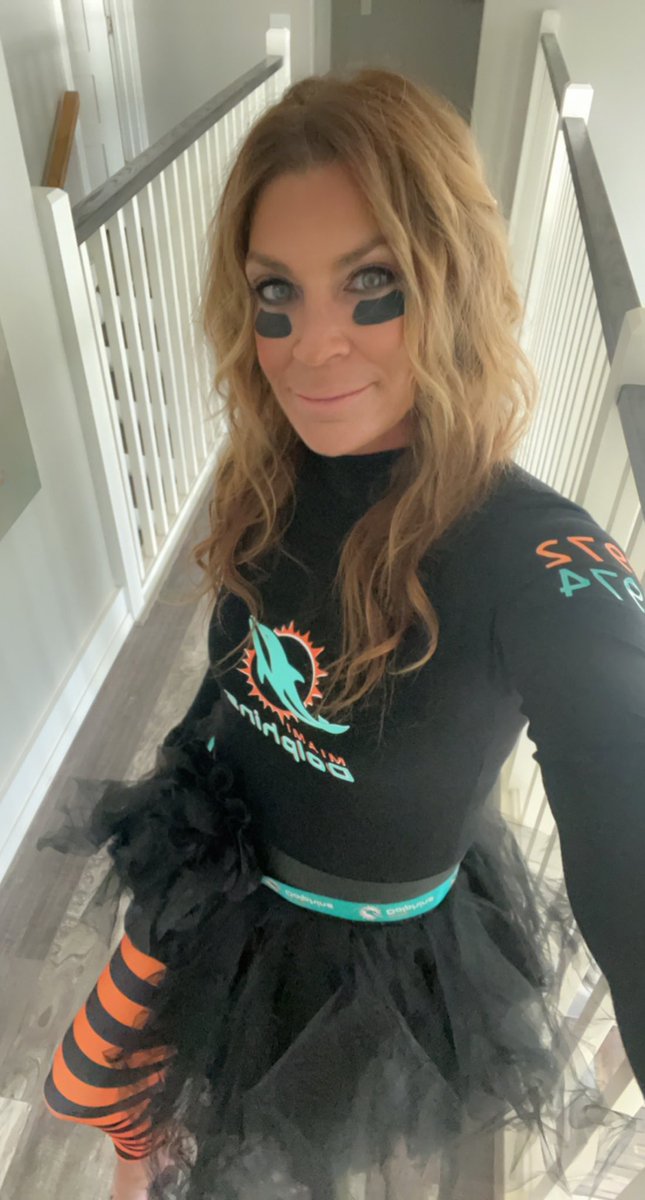 Attitudes are contagious. Make yours worth catching 🐬🧡🐬 Let’s do this!!!