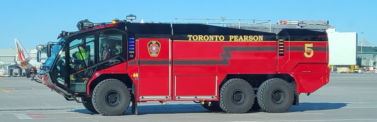 airportagentyyz's tweet photo. #red5 & #red6 after an incident at #YYZ yesterday at @TorontoPearson
Thanks to the men and women who keep us safe, day in and day out at work .... 🙏
#StaySafe https://t.co/JUJdIxBL2Y