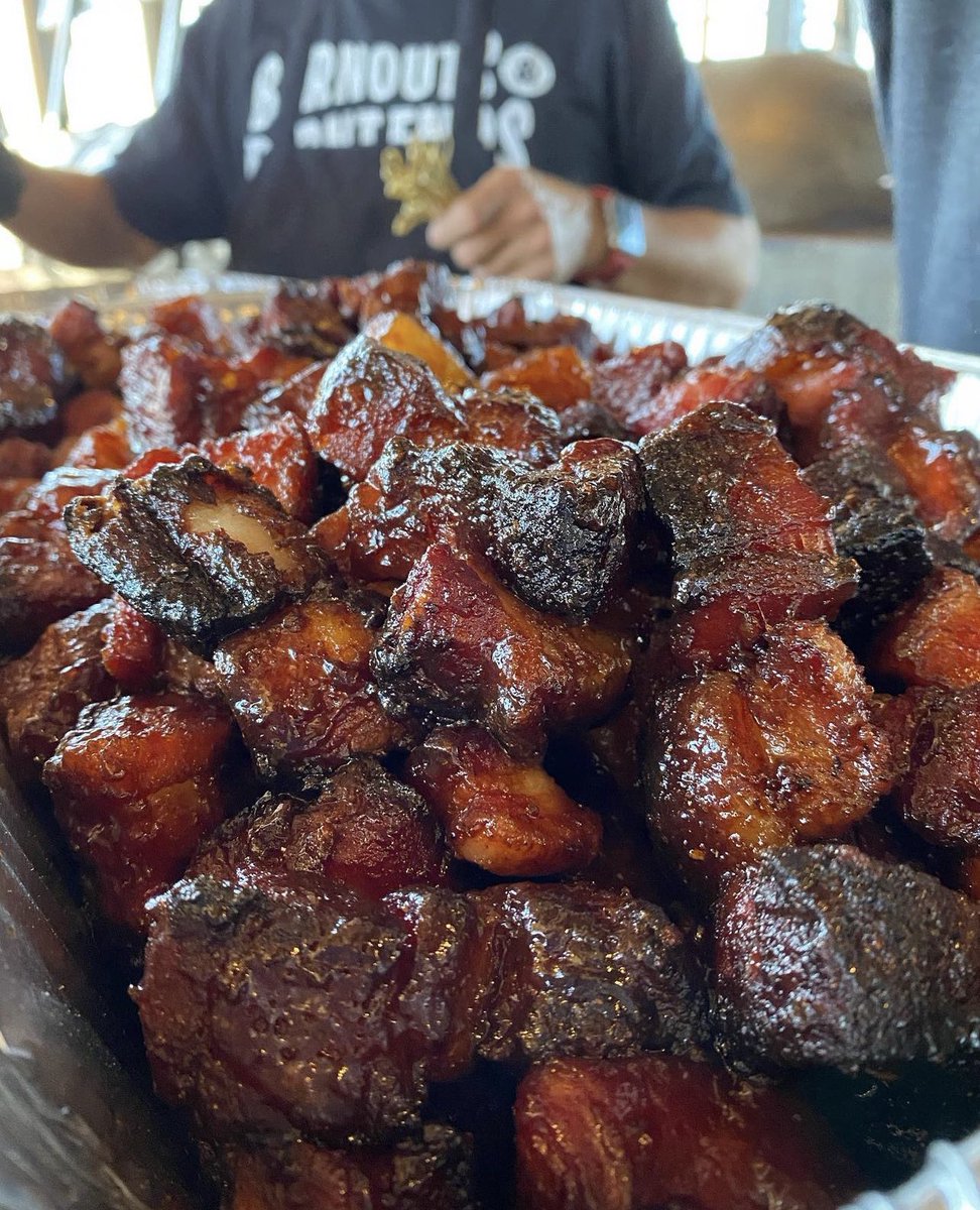 #SundayBrunch Buffet at The Switch kicks off at 10:30am. We’ve got quite the spread…Pork Belly Burnt Ends, Smoked Tri-tip, Smoked Quail stuffed with Goat Cheese &amp; Fig, Brisket Benedicts, Pancakes, Eggs made to order and so so much more. theswitchdripping.com/brunch #TexasBBQ #Brunch