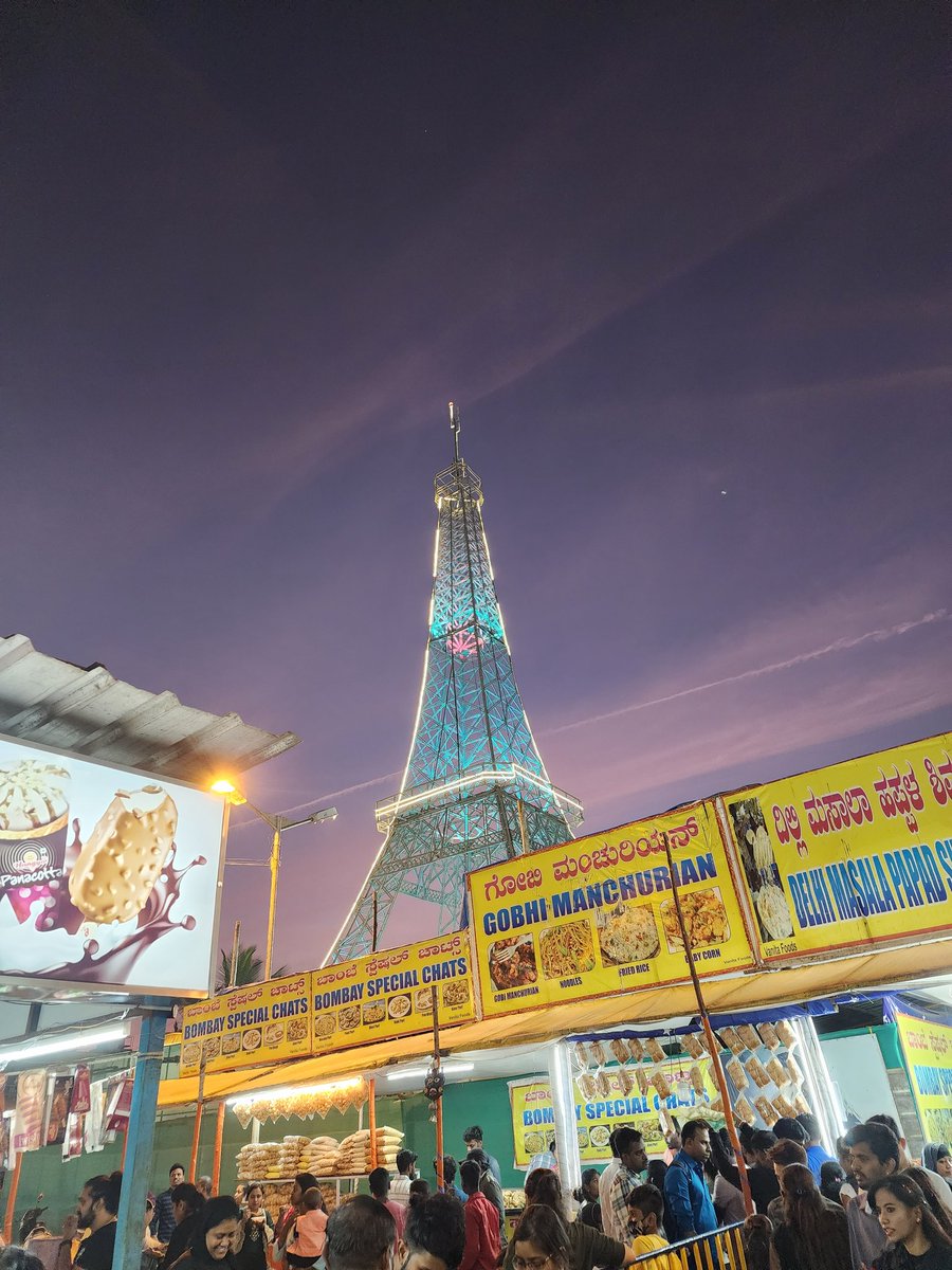 BhatVig's tweet photo. If #eiffeltower was in India... 

#Desi #DesiVibes https://t.co/PcN8P0S7RN