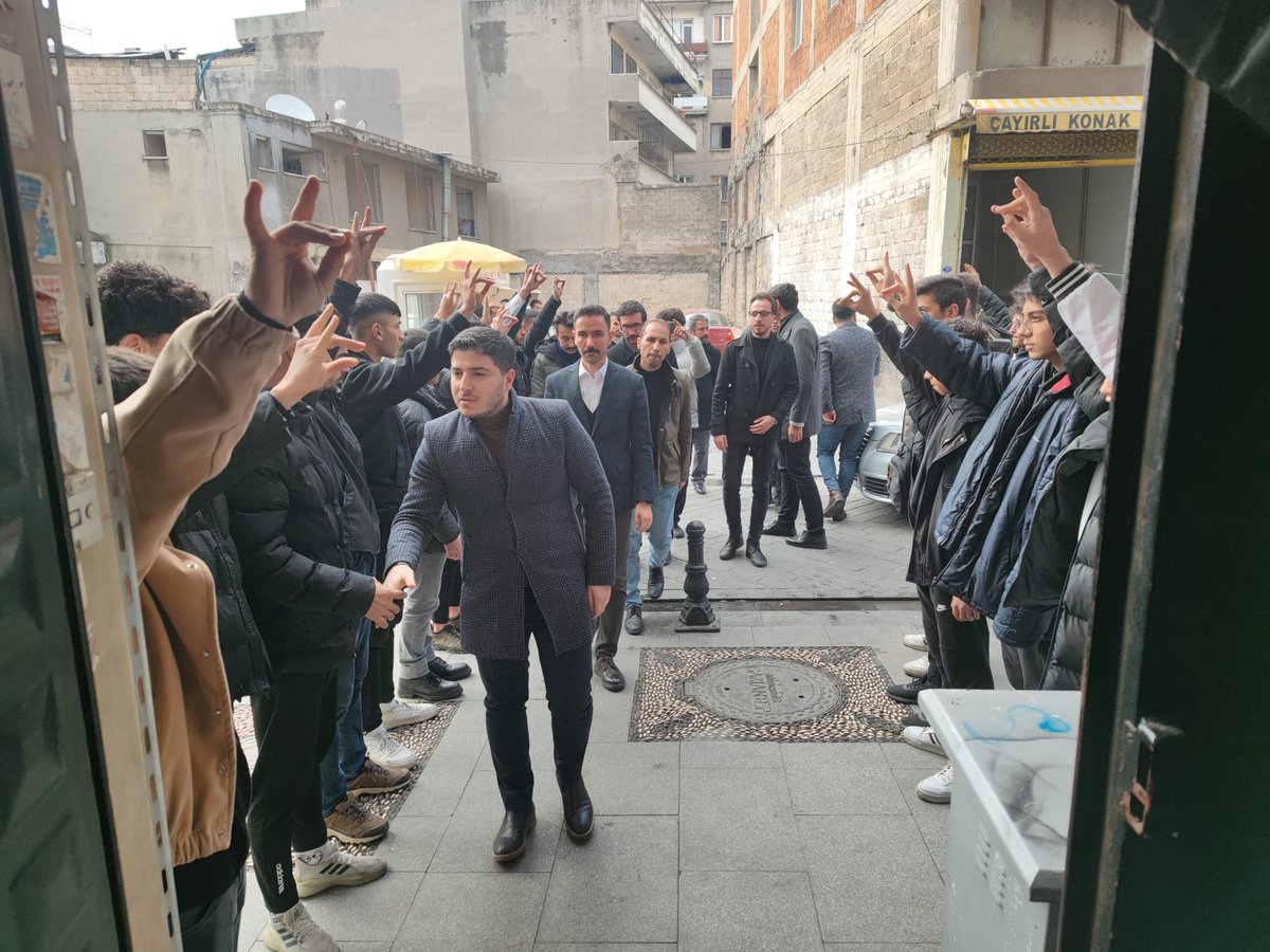 Ülkü Ocakları Gaziantep İl Başkanımız Sn.İbrahim Hakan Demirkan Beyefendi ocağımıza ziyarette bulunarak haftalık seminerimize katılmıştır.Seminerimize katılan İl Başkanımıza ve teşkilatımıza teşekkür ederiz.
#VarOlsunÜlküOcakları