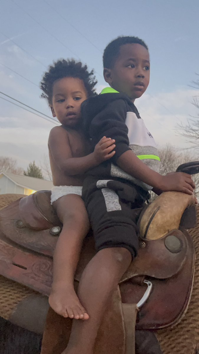 cocoontop's tweet image. Gm…it’s a new day..make the best of it #hearts #lifeline